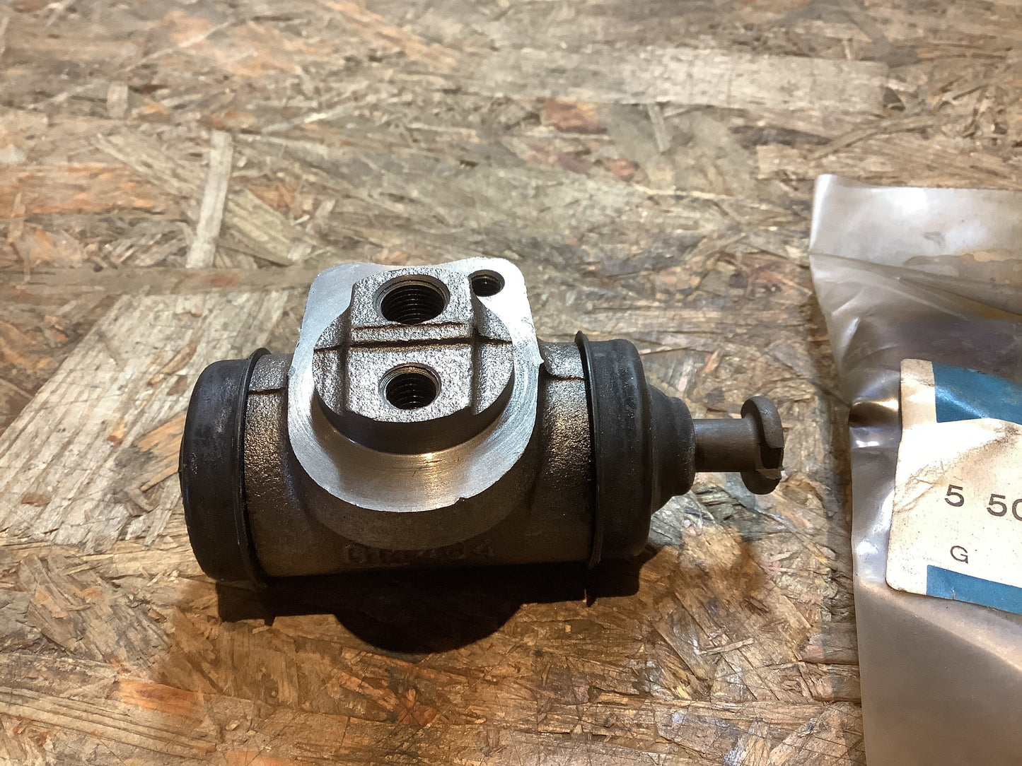 Kadett E Radbremszylinder hinten Original GM NEU