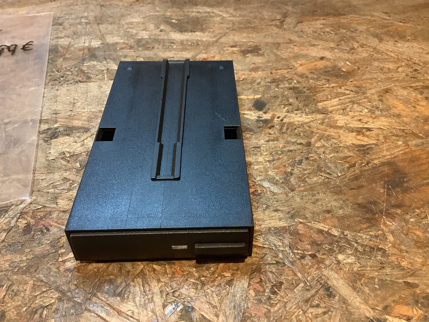 Opel Senator B, Corsa B, Calibra, Astra G, Vectra A Kasettenbox Original Fischer NEU