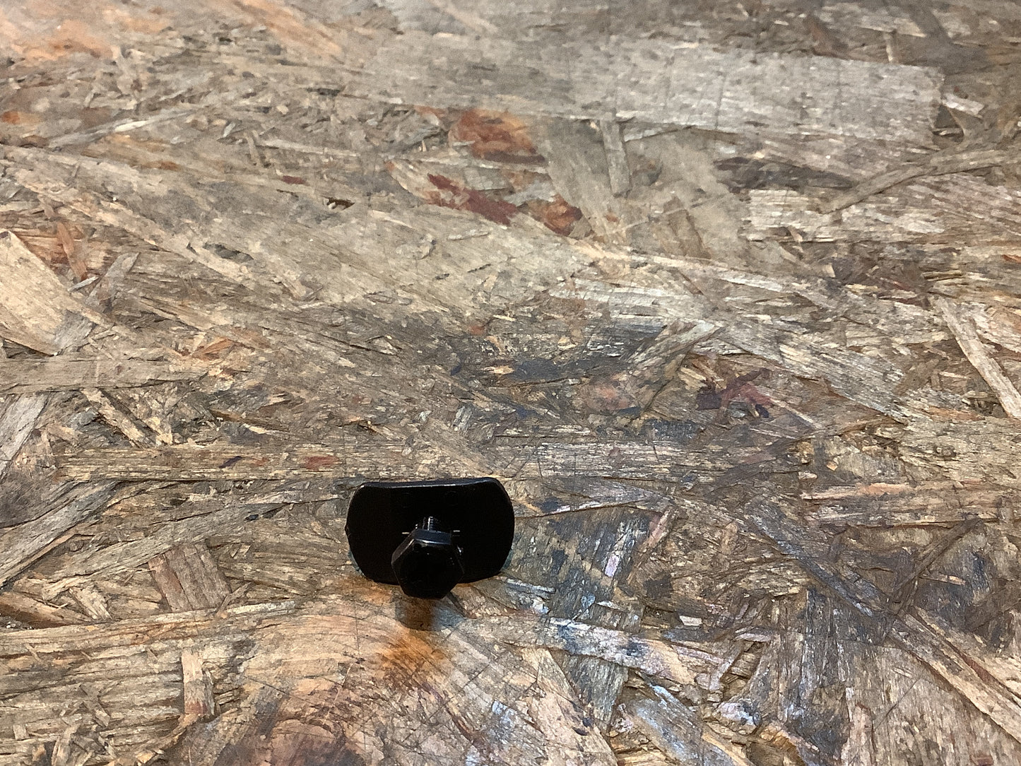 Opel Frontera Spreizmutter NEU