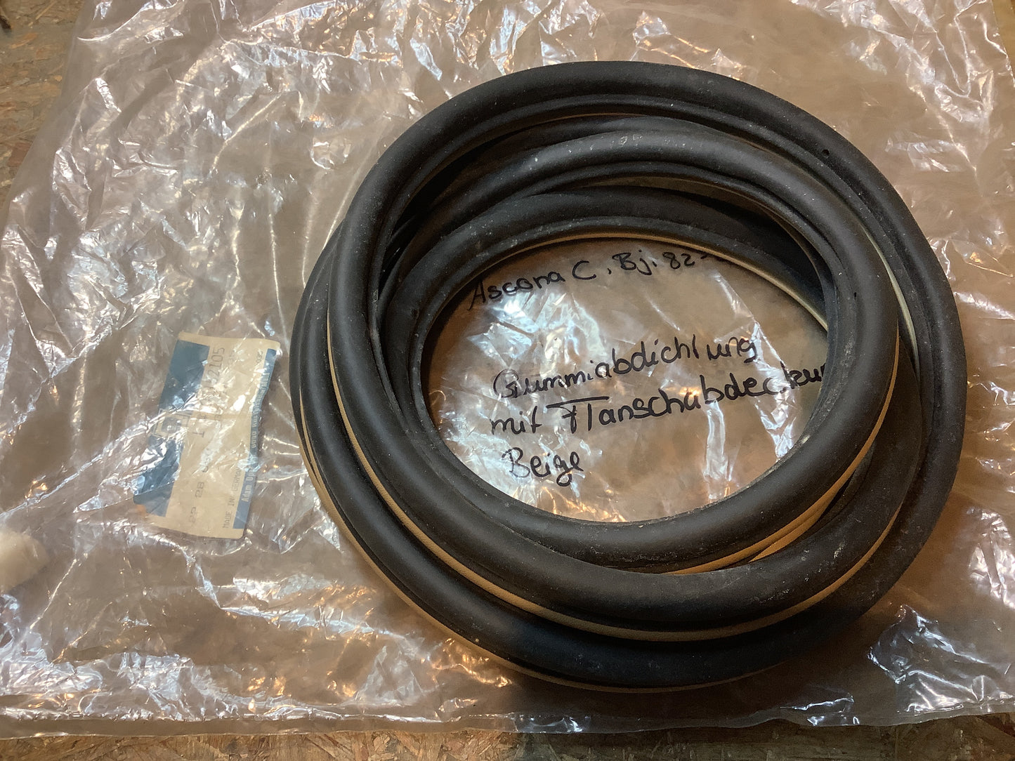 Ascona C Gummiabdichtung mit Flanschabdeckung Beige Original GM NEU