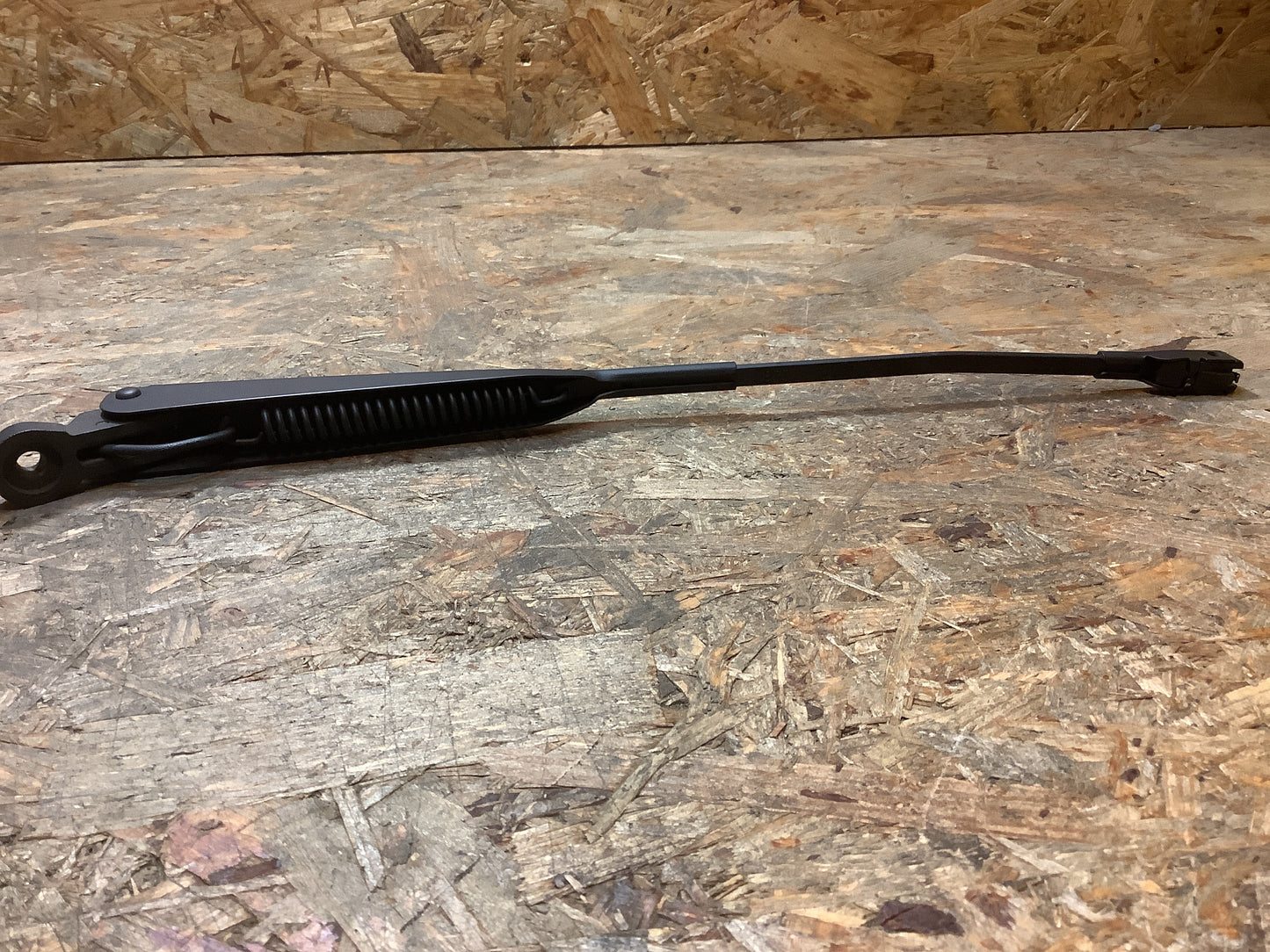 Mitsubishi Scheibenwischerarm, Heckscheibe Original NEU