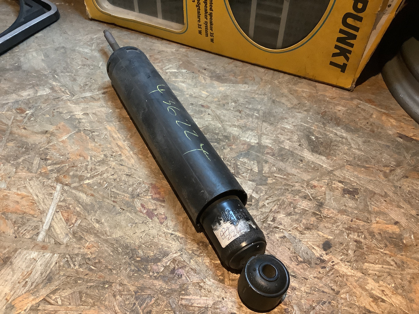 Opel Kadett E, Vectra A Stoßdämpfer hinten Original GM NEU