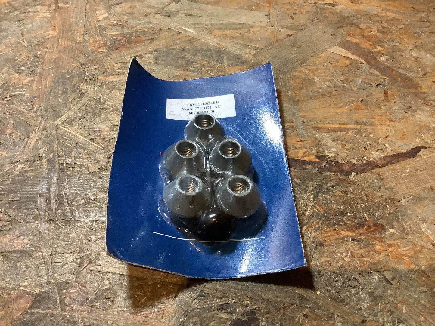 Ford Fiesta MK7 Radmuttersatz inkl. Reifenventil Original Ford NEU