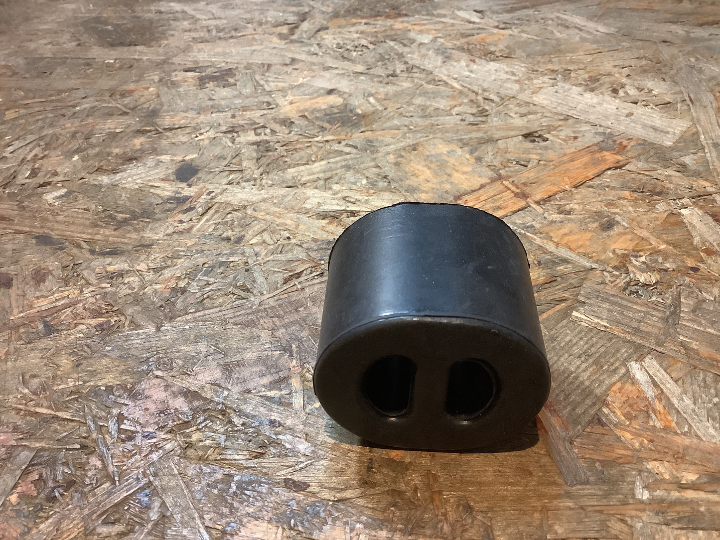 Opel Frontera A Halter Auspuff Original GM NEU