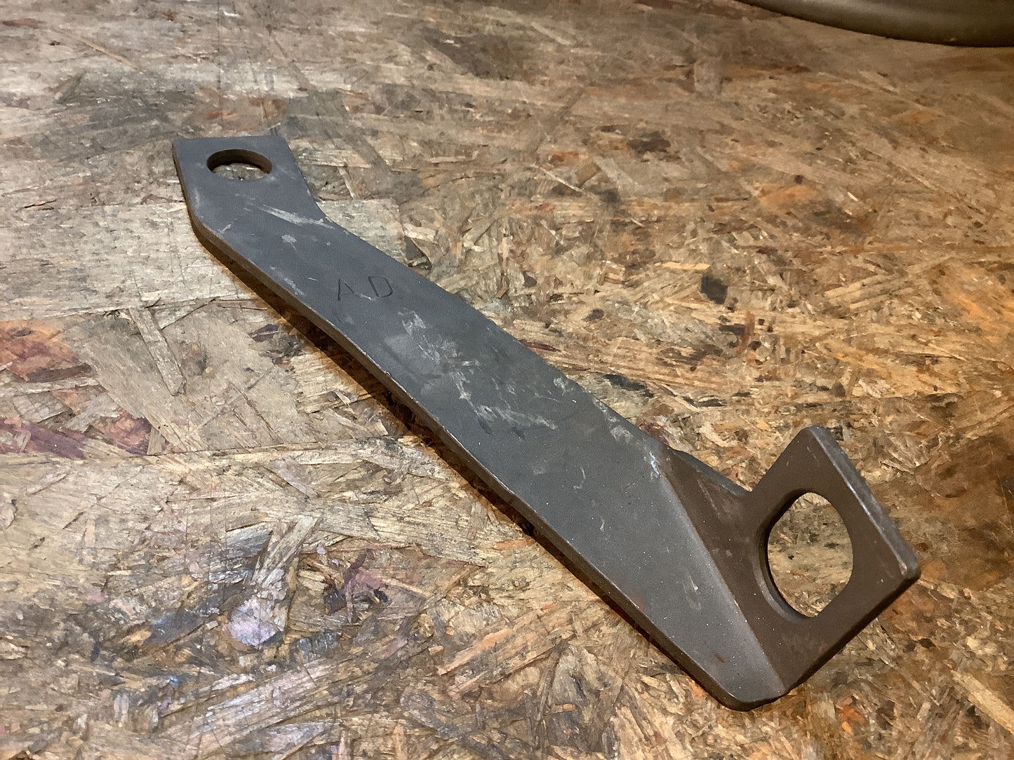 Opel Astra F Auspuffhalter vorn an Motor Original GM NEU