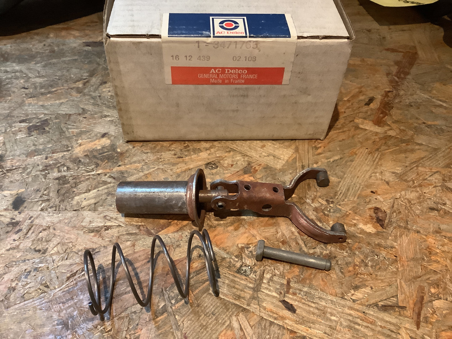 Opel Rekord C/D, Manta A/B Einrückhebel Anlasser Original AC Delco NEU