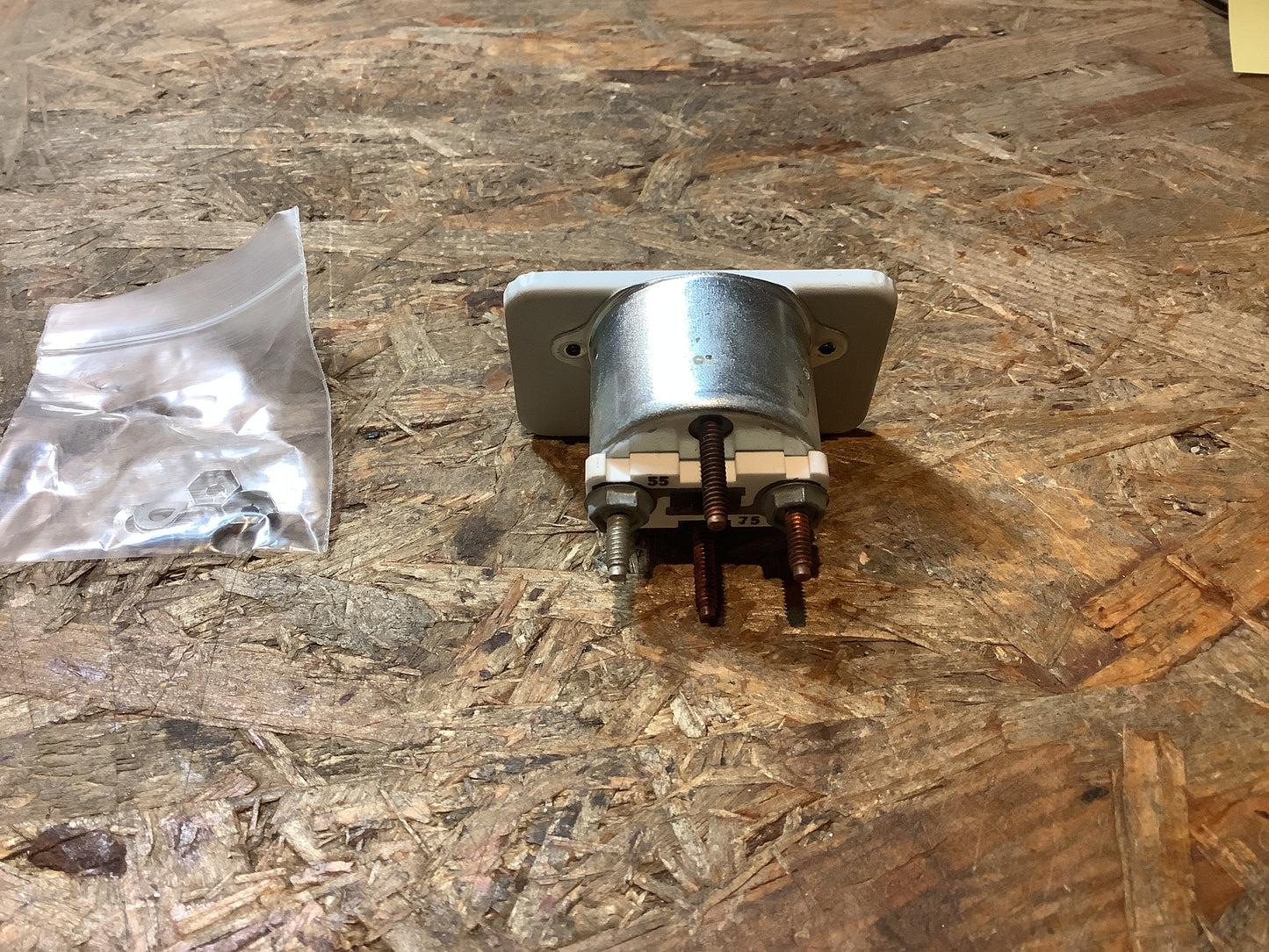 Opel Corsa A CC/Corsa A TR Kraftstoffanzeiger mit Drehzahlmesser Original AC Delco NEU