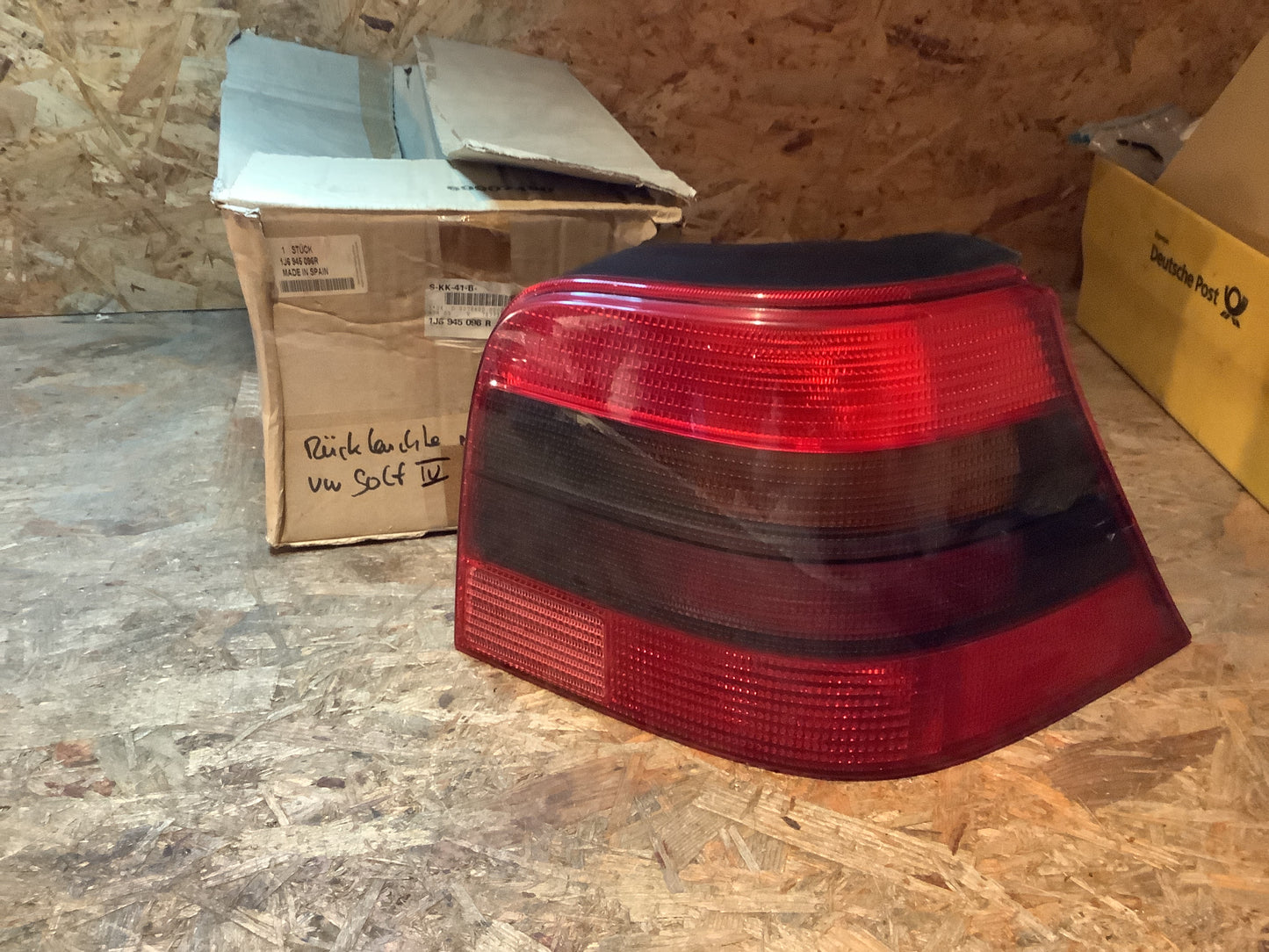 VW Golf IV Rückleuchte rechts Original VW NEU