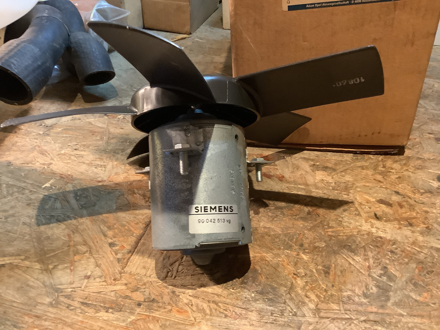 Opel Kadett E 1,7D Lüfterrad Original GM NEU