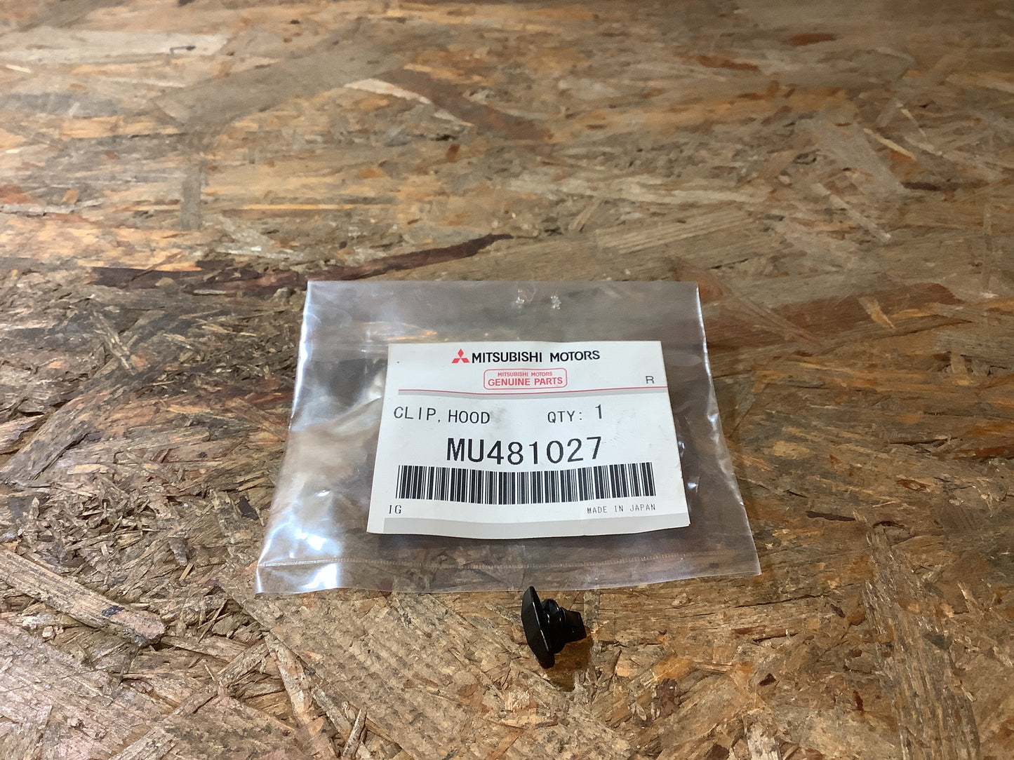 Mitsubishi Evo 7-9 - Mitsubishi Eclipse Clip, Dichtung, Motorhaube Original Mitsubishi NEU