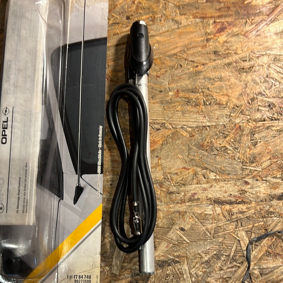 Original GM Opel Antenne Radioantenne Omega A NEU