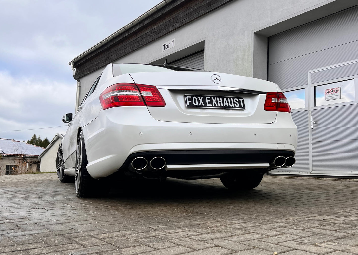 Mercedes E-Klasse 212 Endschalldämpfer rechts/links - 2x115x85 Typ 32 rechts/links