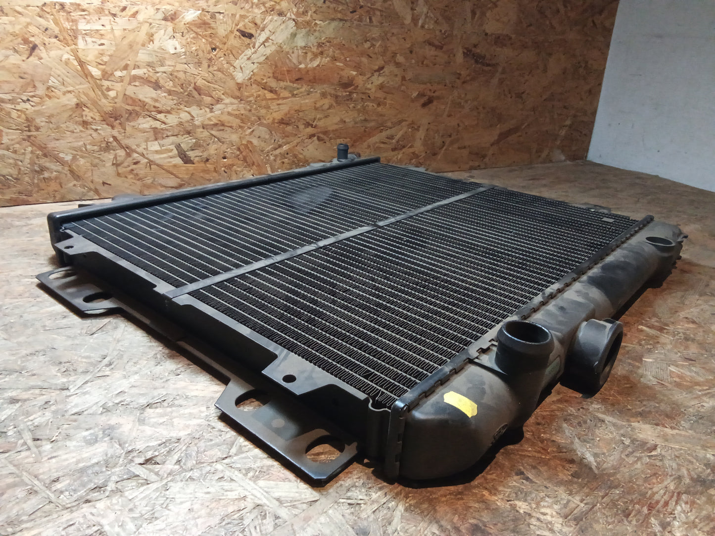 Ford Taunus BJ 08.73-08.83 1,3l-2,0l Motorkühler original Ford NEU