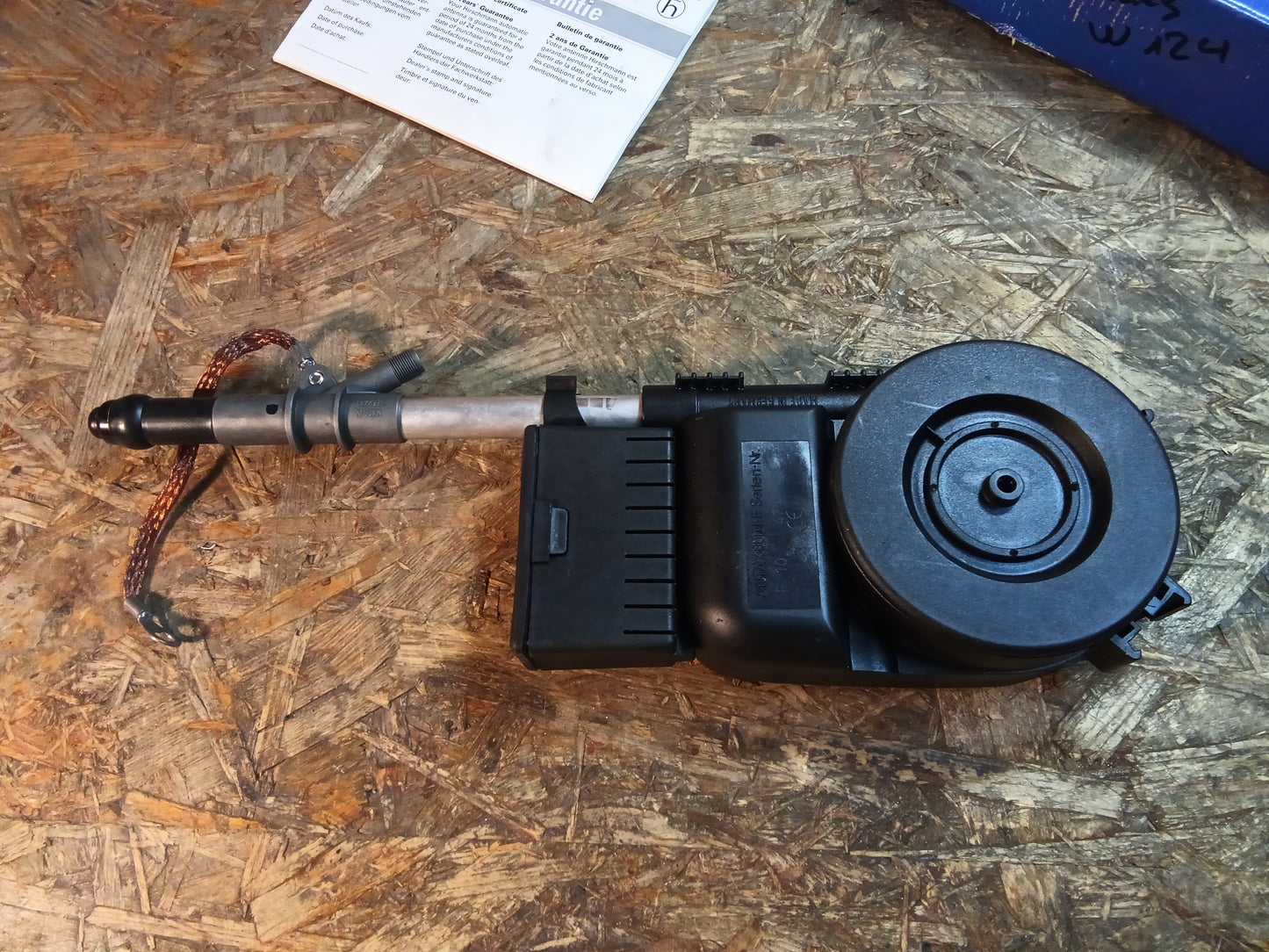 Mercedes W124 uvm Antenne original Hirschmann NEU