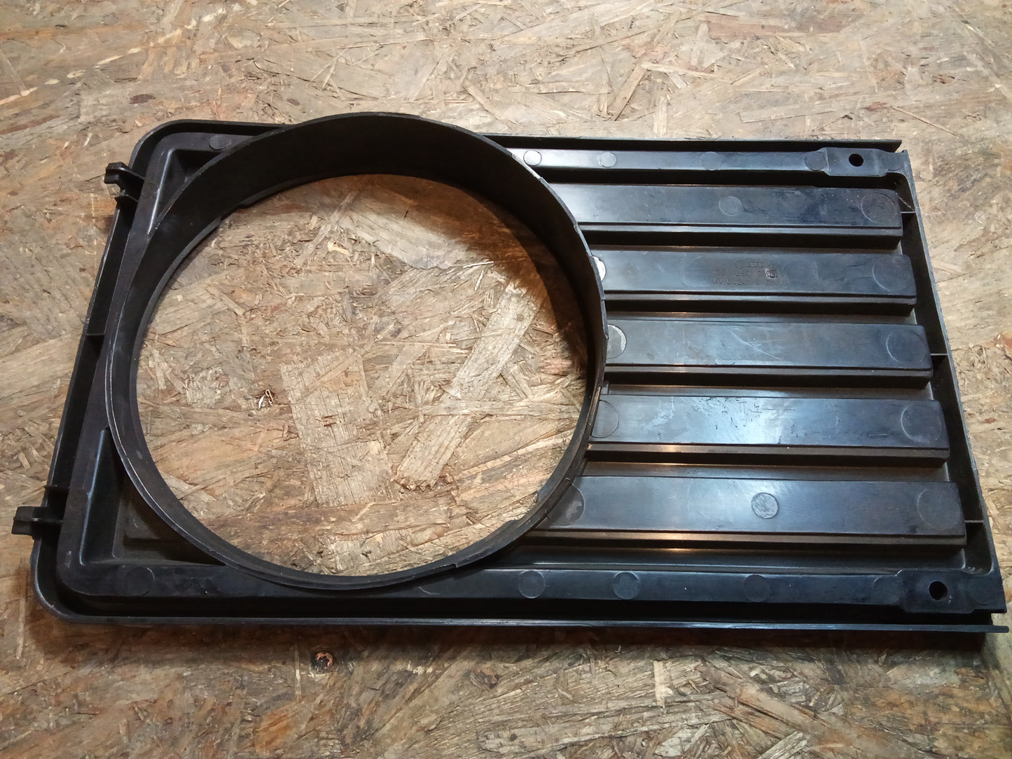 VW LT 28 Blende Scheinwerfer, schwarz GEBRAUCHT