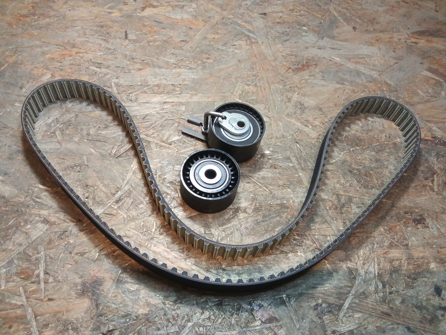 Ford Fiesta MK5/ Focus MK2 Zahnriemensatz original Ford NEU