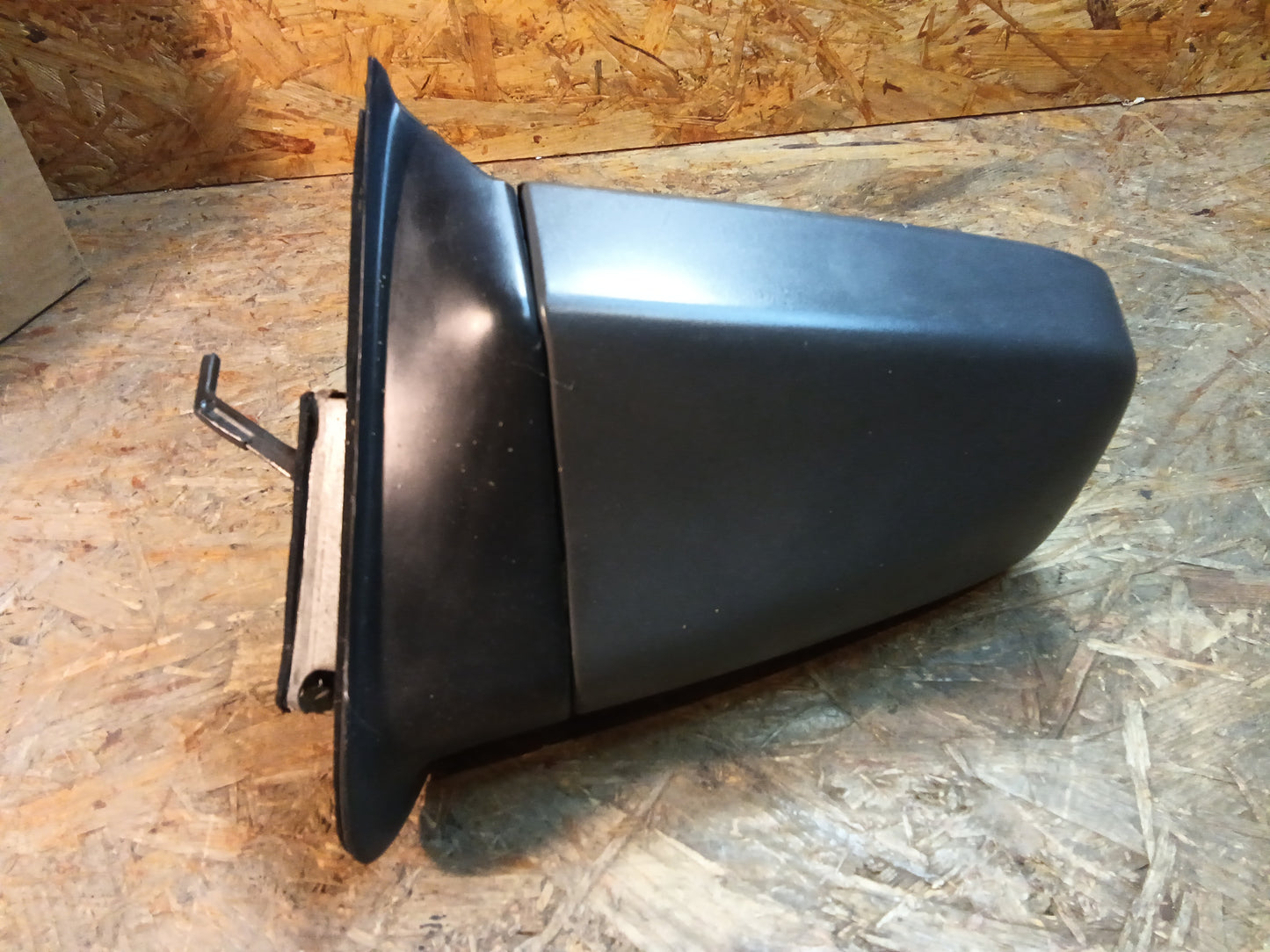 Kadett E Außenspiegel links original GM NEU