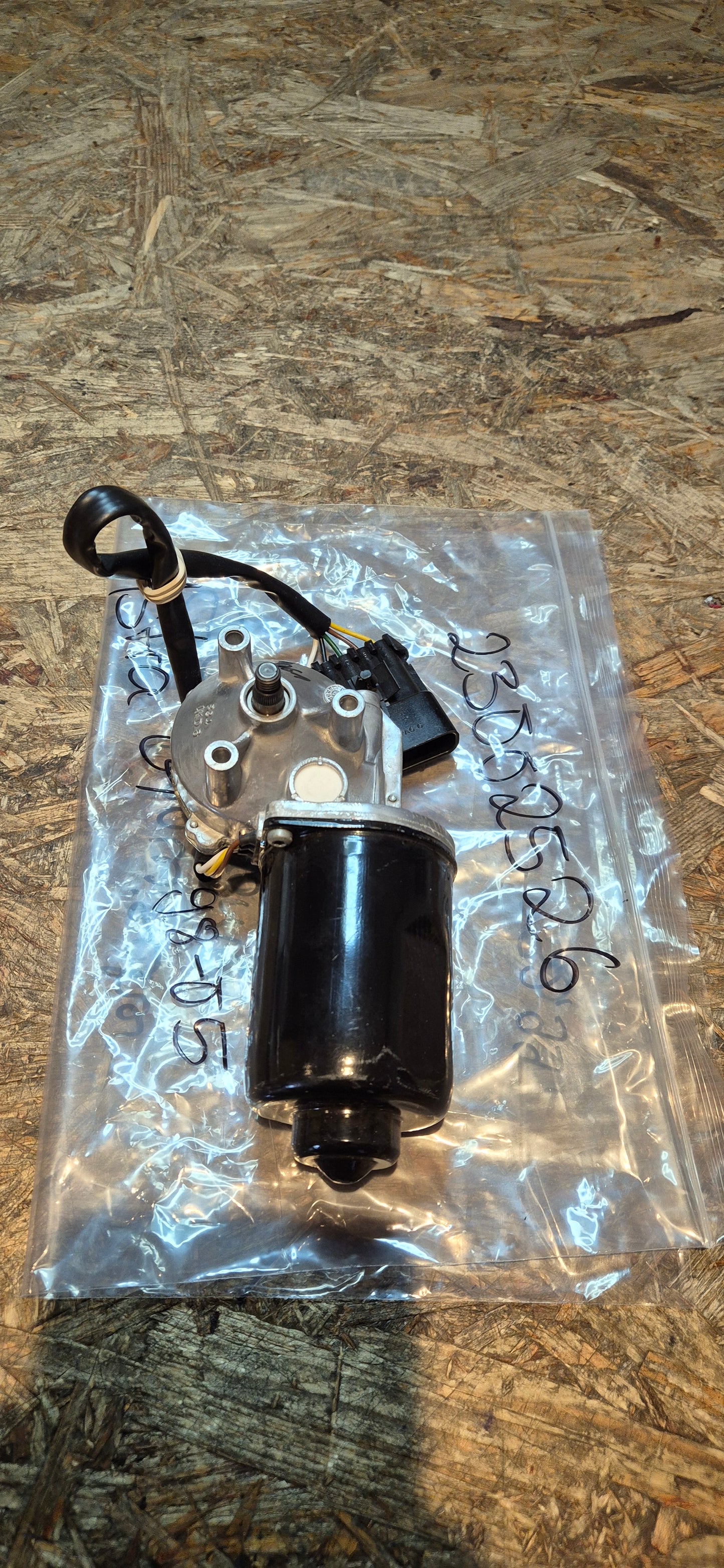 Scheibenwischermotor, Astra, vorne, Original GM Neu