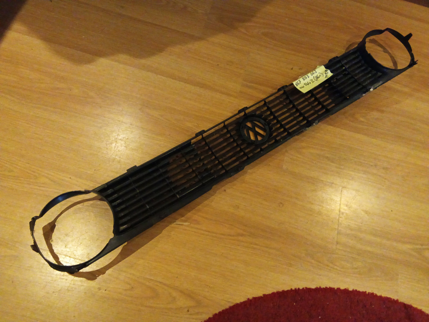 VW Polo ll (_86c) Kühlergrill mit Emblem original VW NEU