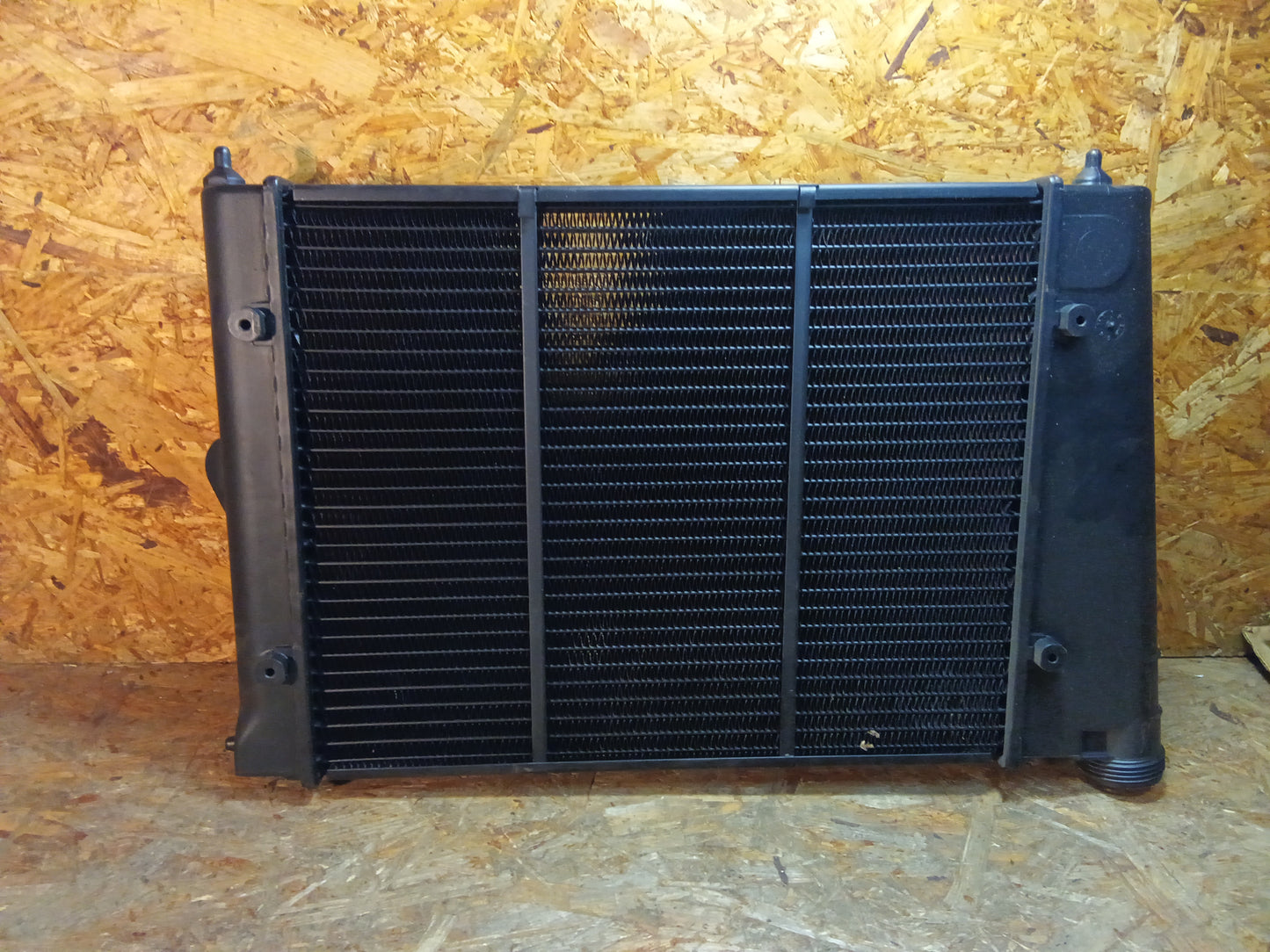 VW Polo 1050 11/81-6/ Kühler original Van Wezel NEU