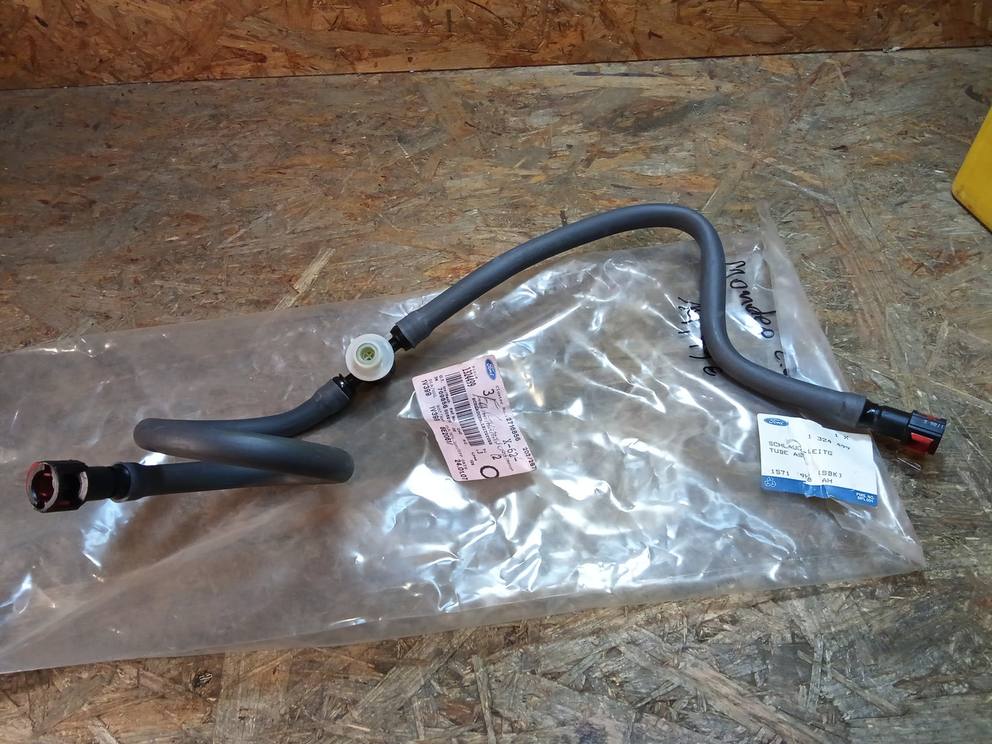 Ford Mondeo 2.0D Schlauchrückführleitung original Ford NEU