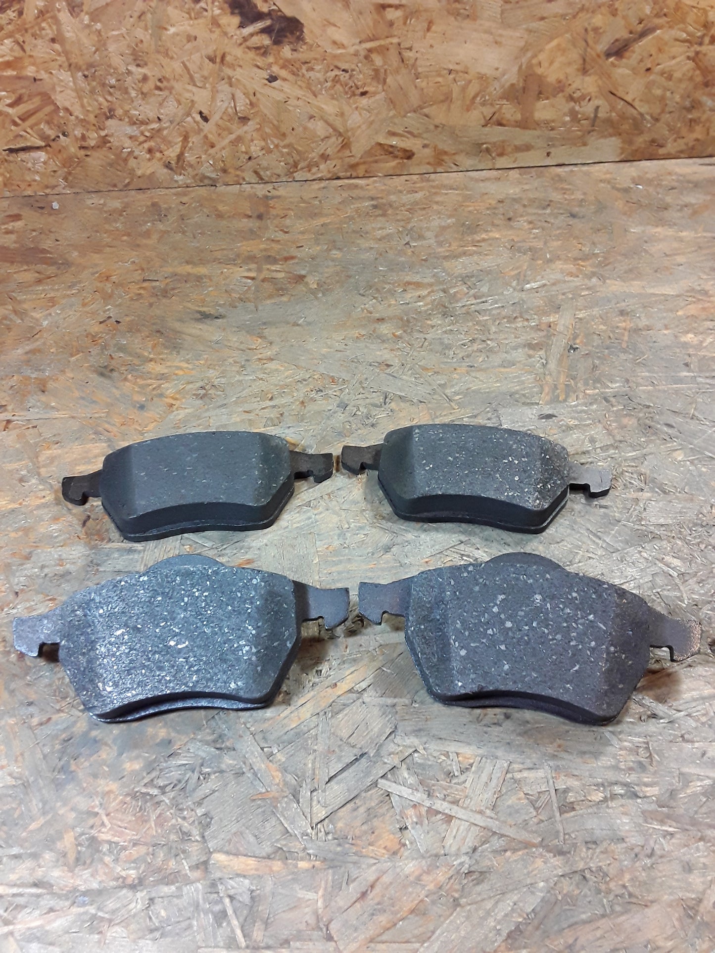 Ford Galaxy Bj 95-00 Bremsbeläge vorne original Ford NEU