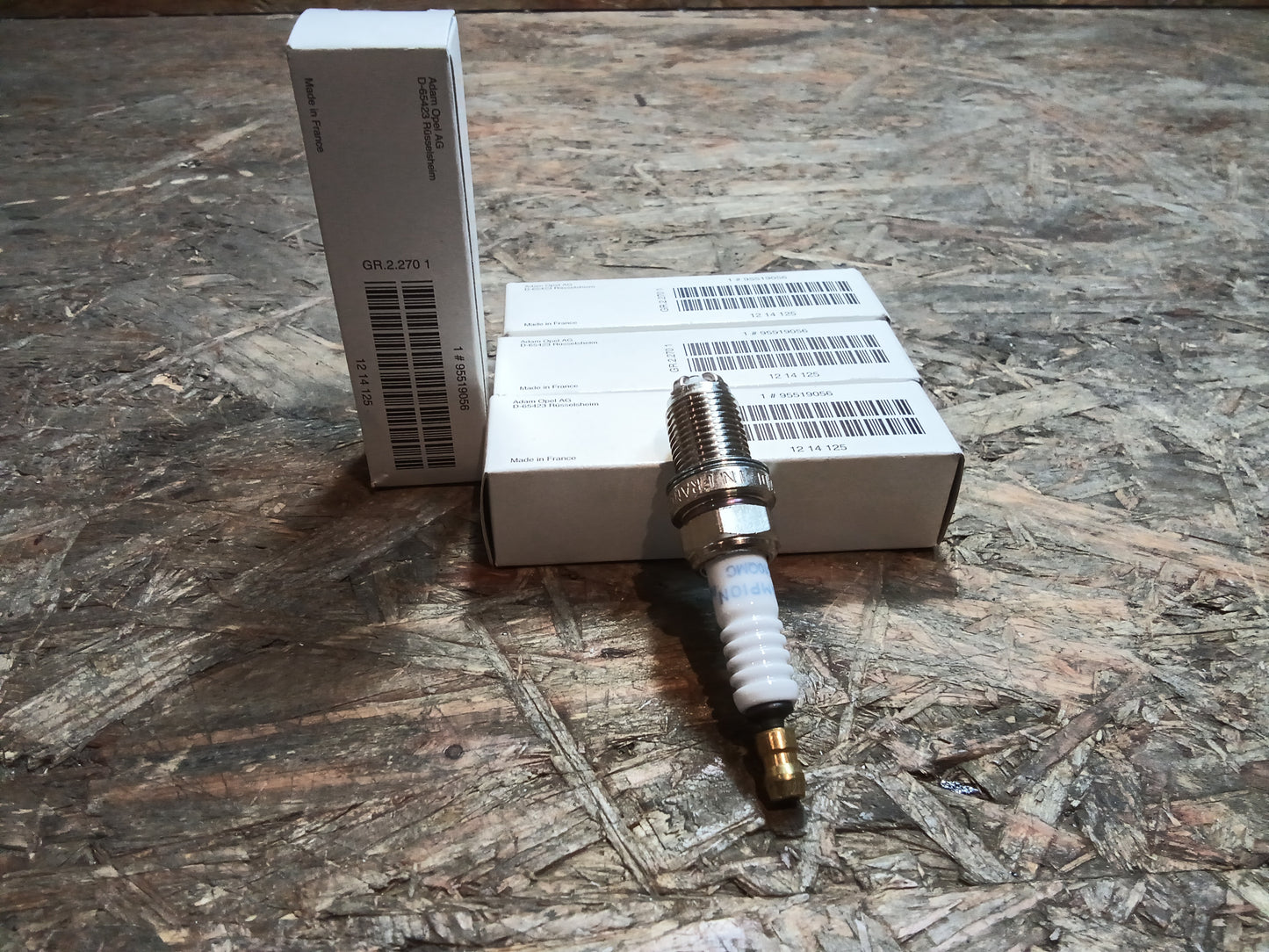 Astra Corsa Meriva Omega Signum Tigra Vectra Zafira Satz Zündkerzen (4Stk.) original GM NEU