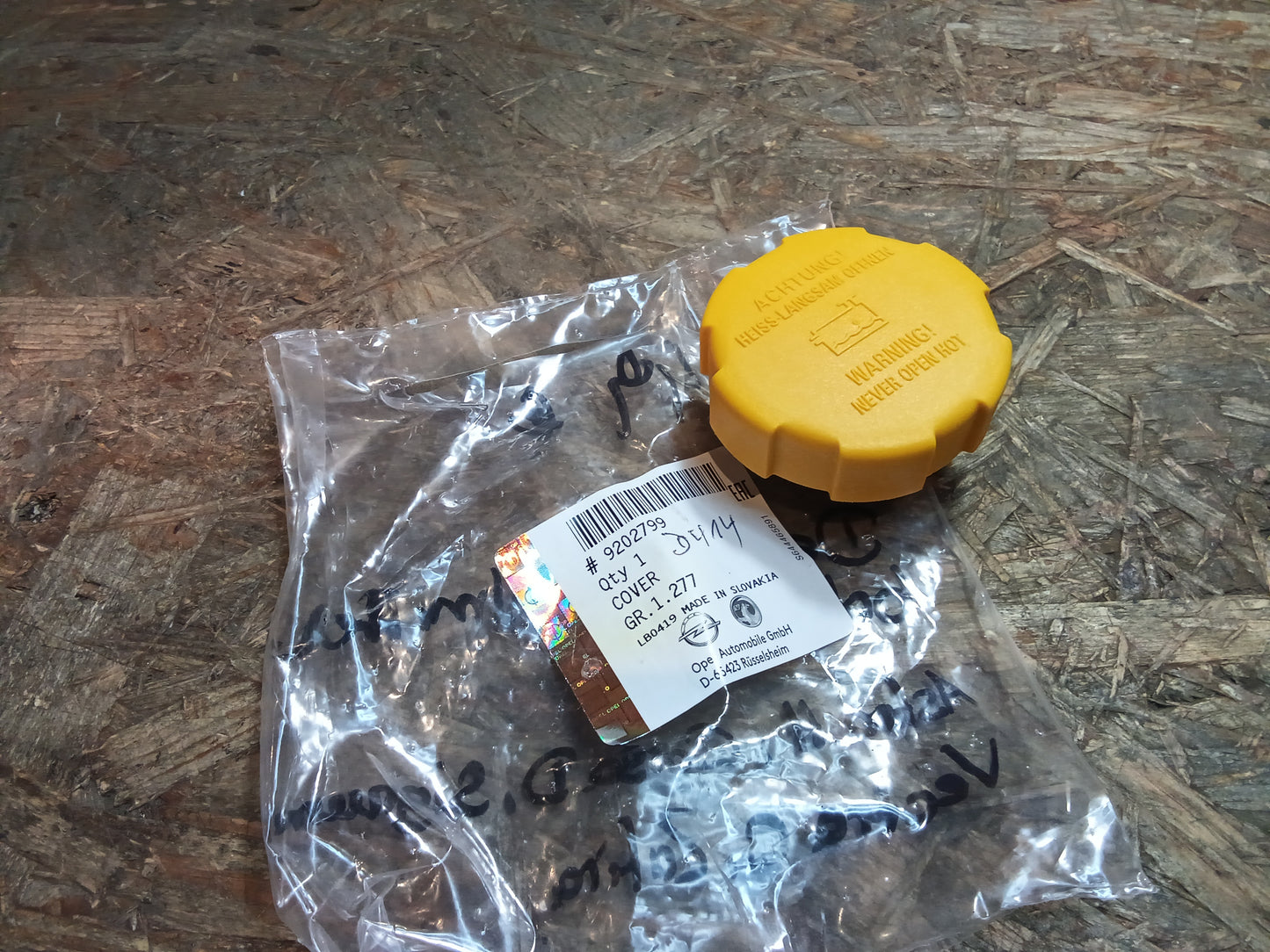 Astra H Corsa D Signum Vectra C Zafira Deckel Kühlmittelbehälter original GM NEU