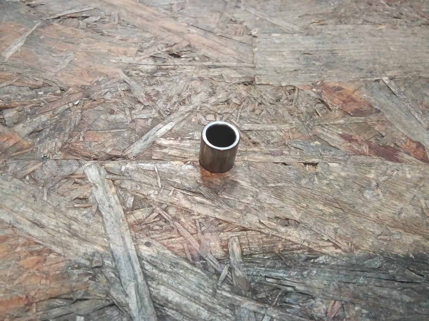 Frontera A Distanzstück 12x1, 5x12 für Abschirmblech original GM NEU