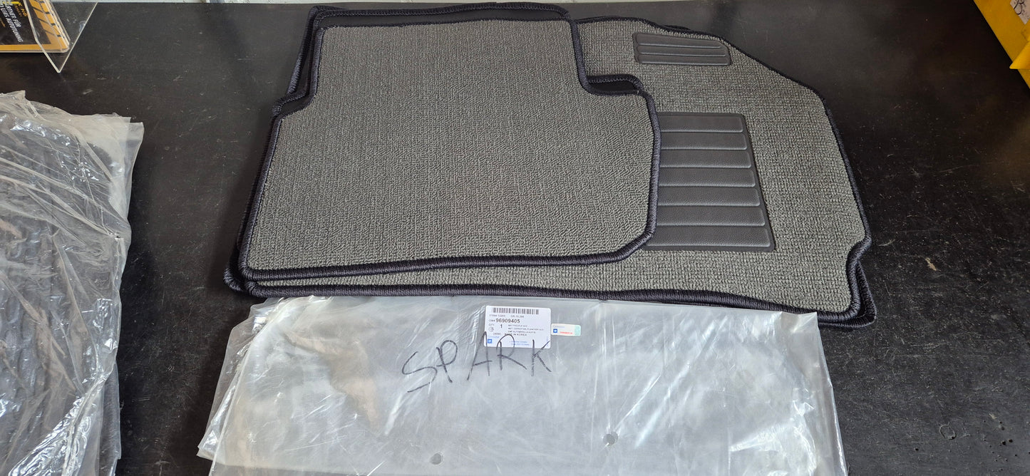 Teppich Spark Satz 4-teilig Original GM Neu
