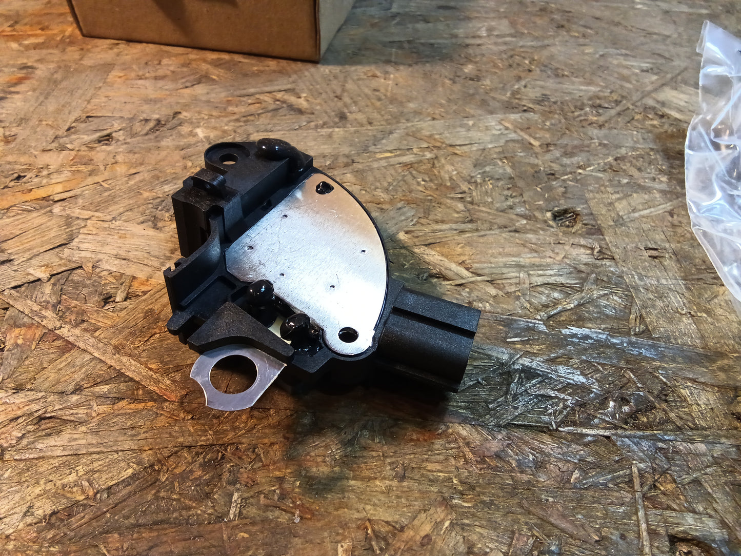 Ford Focus Regler Lichtmaschine original Ford NEU