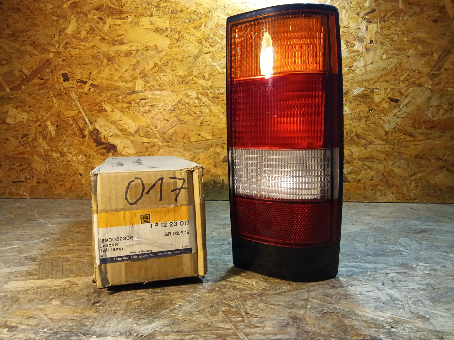 Opel kadett E Caravan Rückleuchte original GM Opel NEU