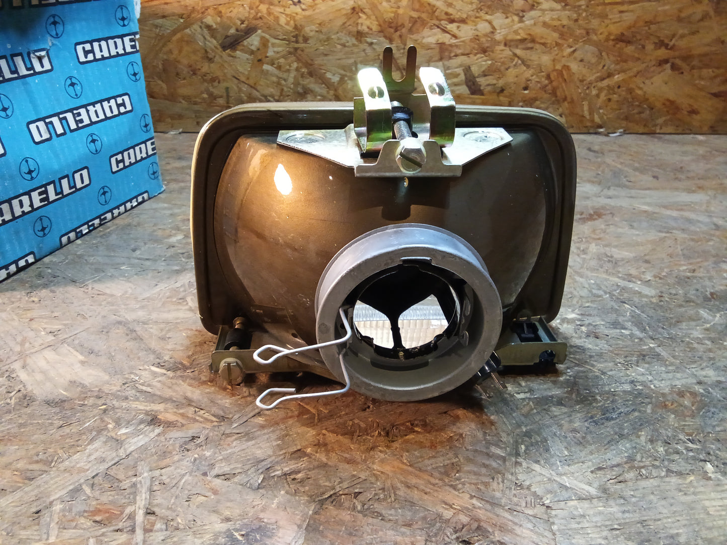 Ford Fiesta MK1 Scheinwerfer original Carrello NEU