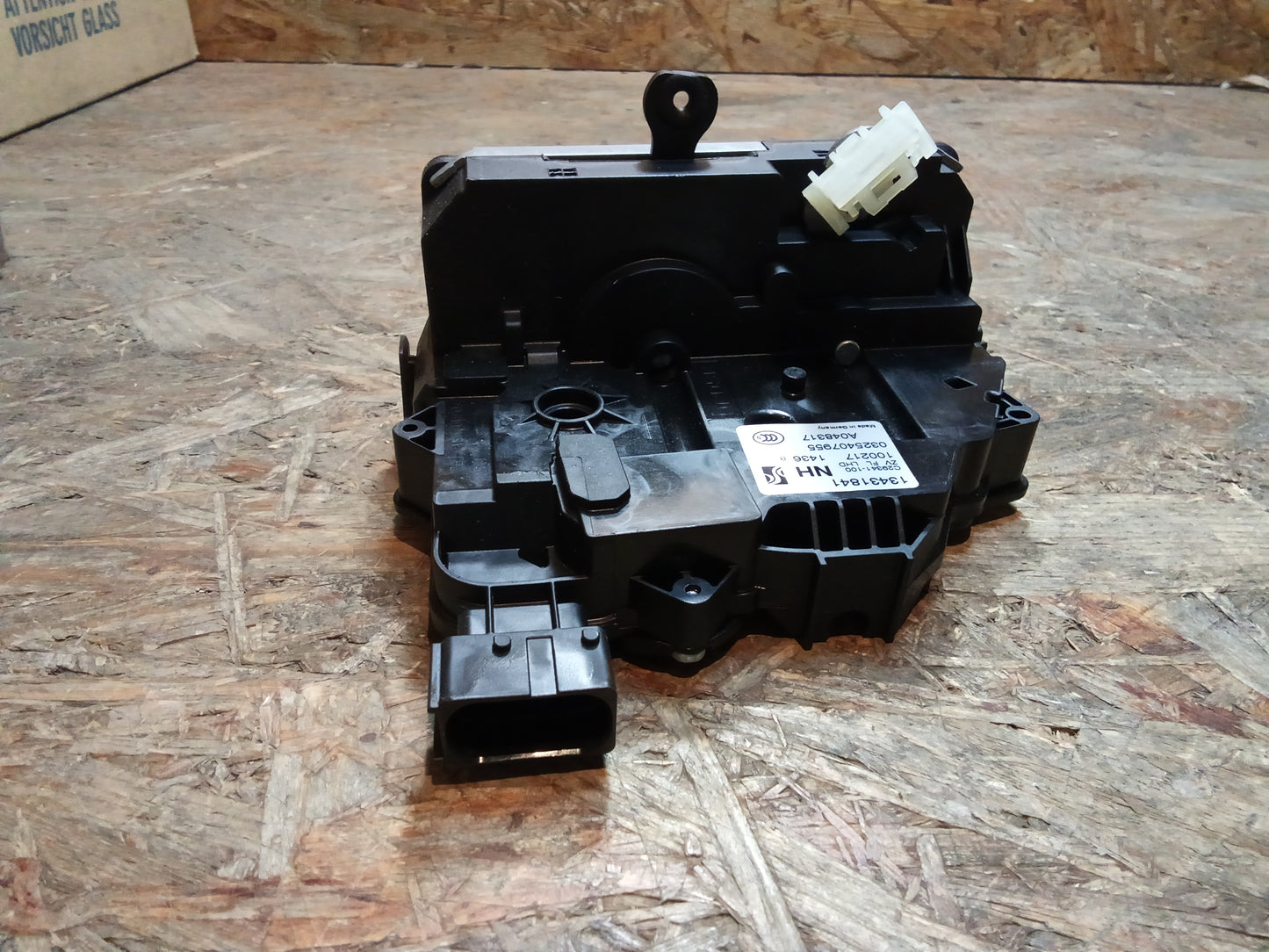 Corsa E Stellmotor Türschloss links original GM NEU