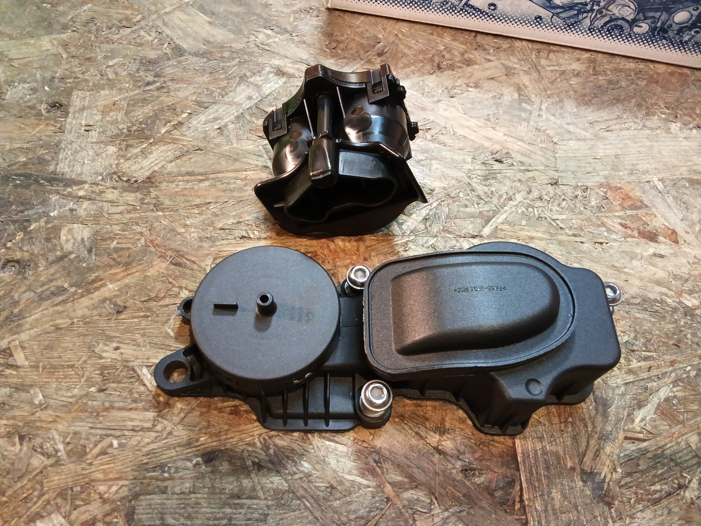 BMW E46,E90,E60,E87,X3 Ölabscheider Entlüftung original Vaico NEU