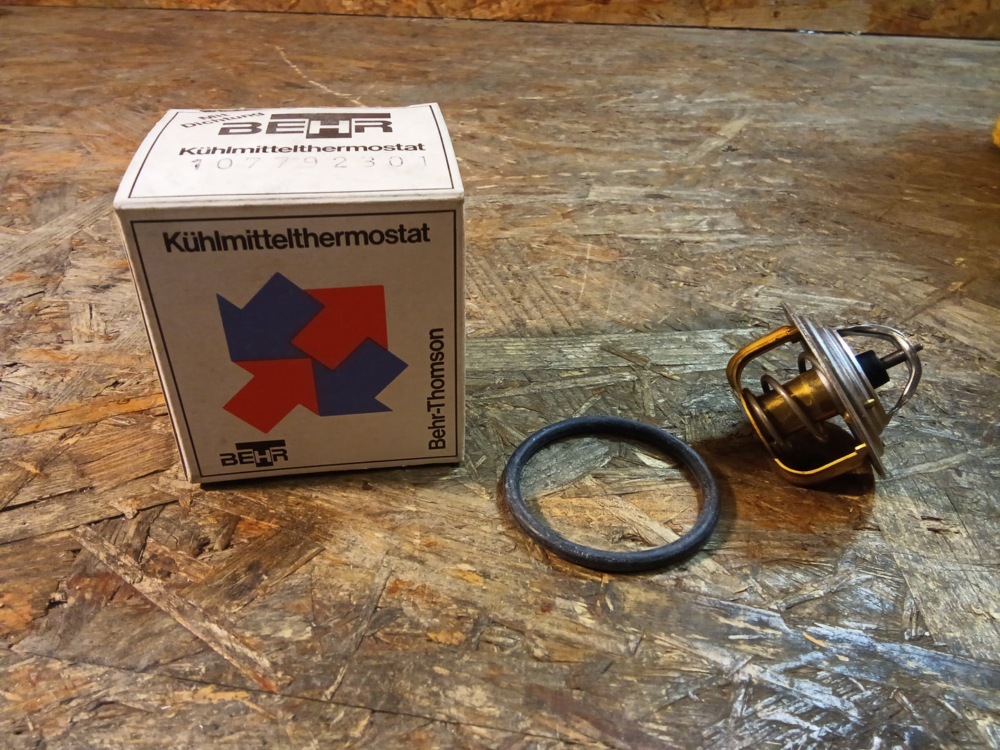 Audi 50,80/ Ford Capri 1,2,3/ Escort 2,3/ VW Golf Thermostat Kühlmittel original BEHR NEU