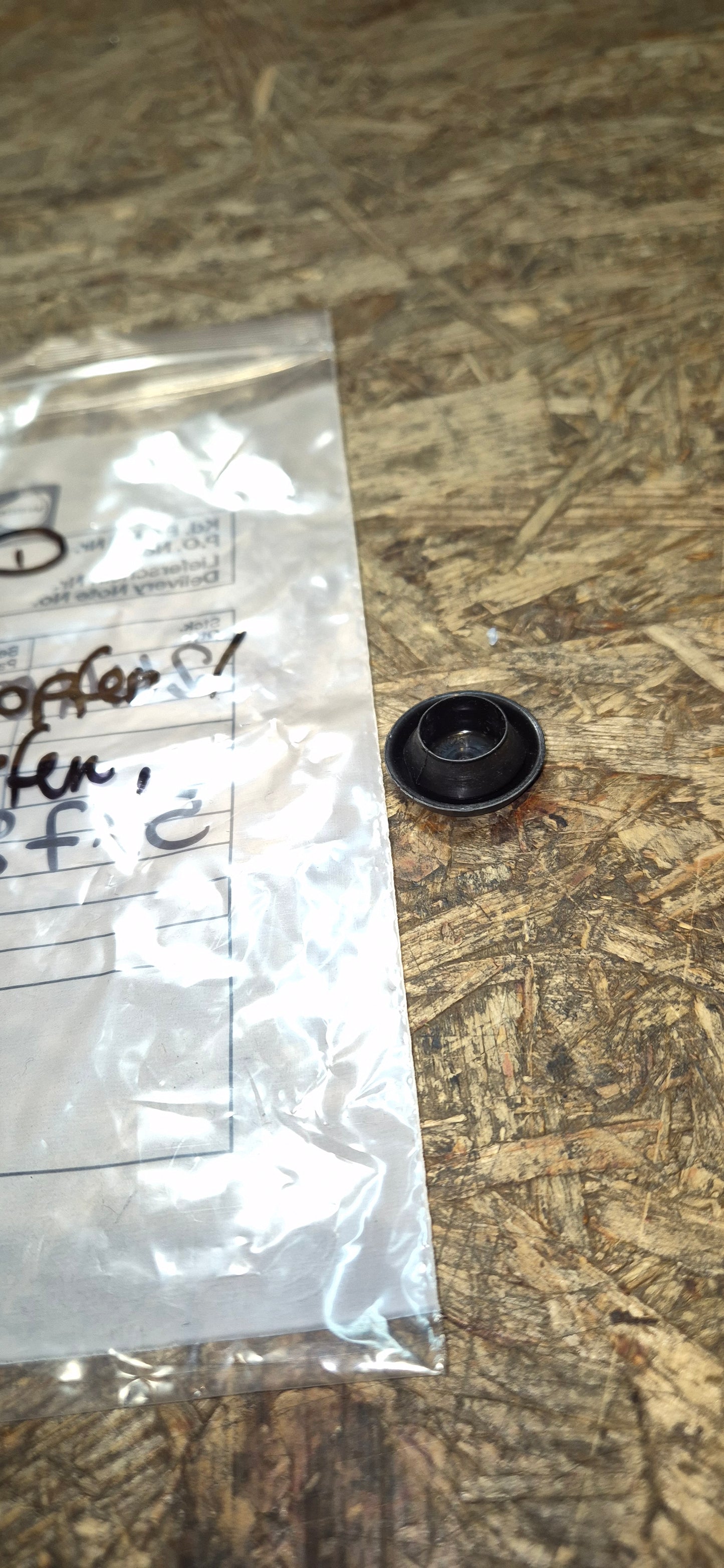 Boden- Dichtstopfen, Corsa, Original GM Neu