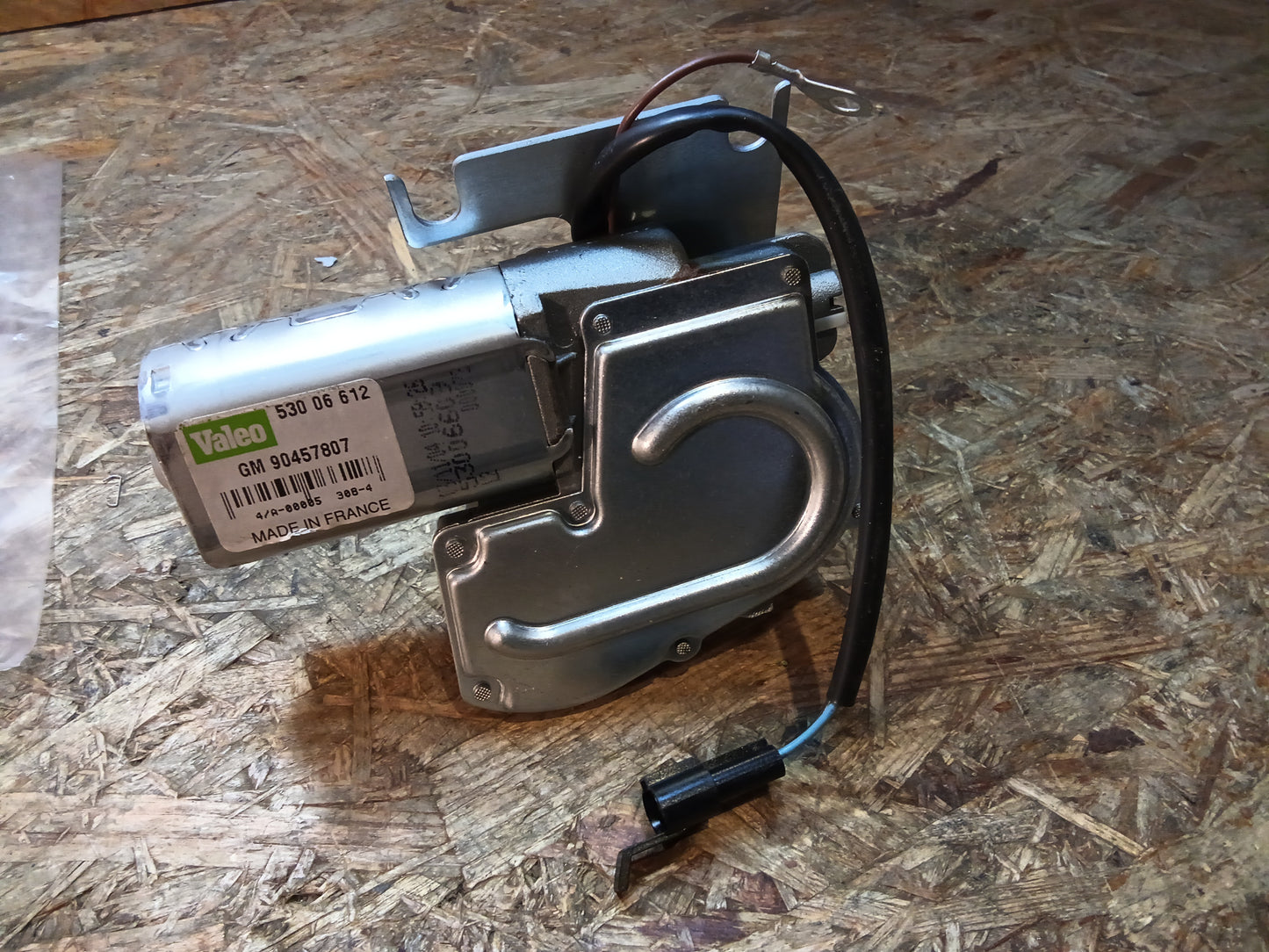 Omega B Caravan Kombi 99-01 Motor Heckscheibenwischer original GM NEU