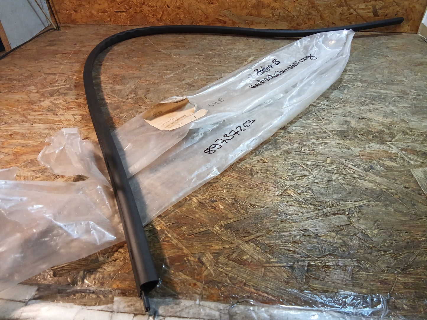 Zafira B Heckscheibendichtung original GM NEU
