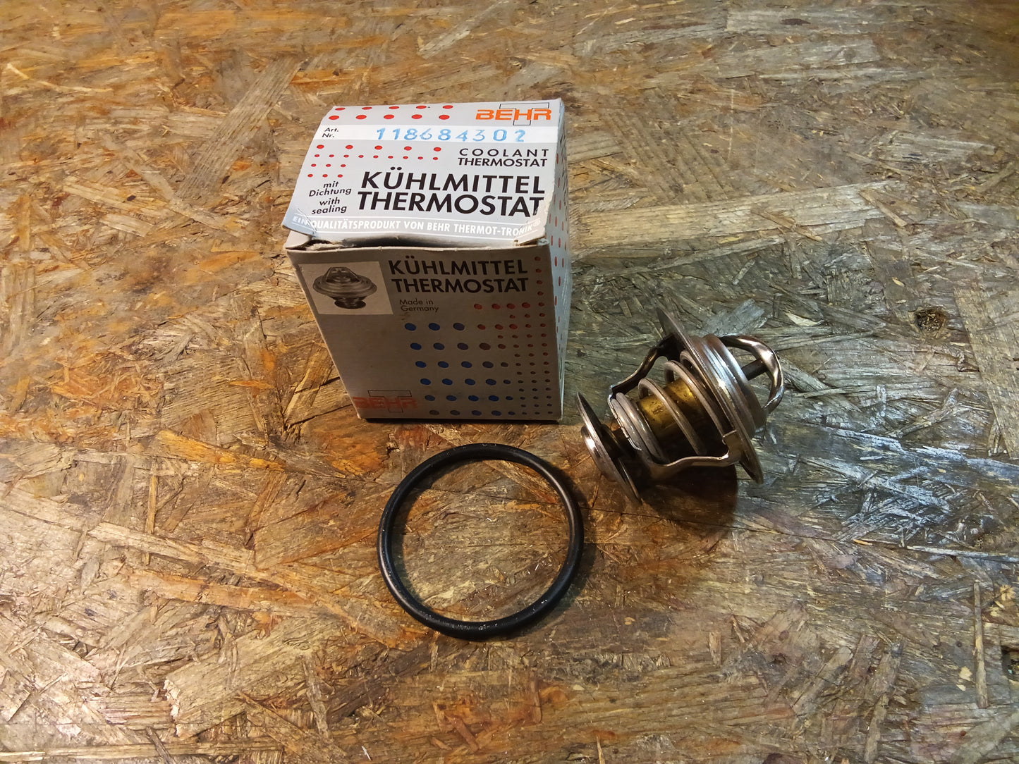 Seat VW Thermostat Kühlmittel original BEHR NEU