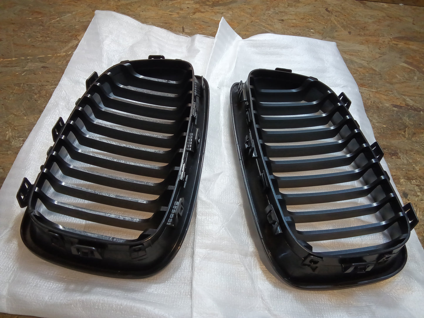 Sport Kühlergrill Single Line Mattschwarz für BMW 1 F20 F21 Hatchback 2011-2015m (GRIBM0102)