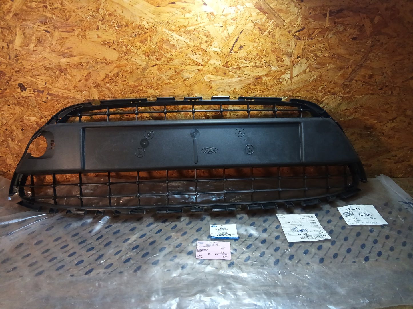 Ford Fiesta 08-12 Grill an Stoßfänger original Ford NEU