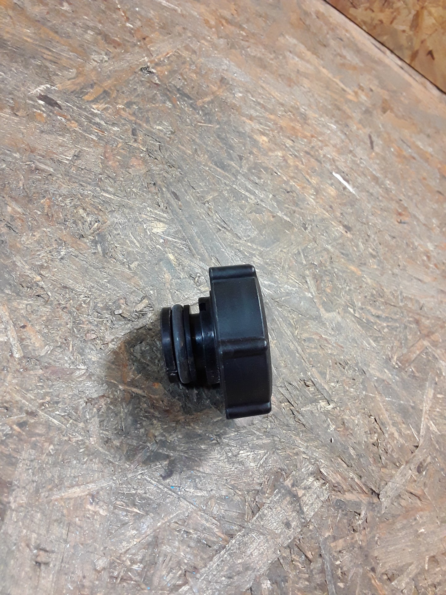 Ford Mondeo ll/ Mondeo lll/ Transit ab Bj 00 Verschlussdeckel Ausgleichsbehälter Kühlflüssigkeit original Ford NEU