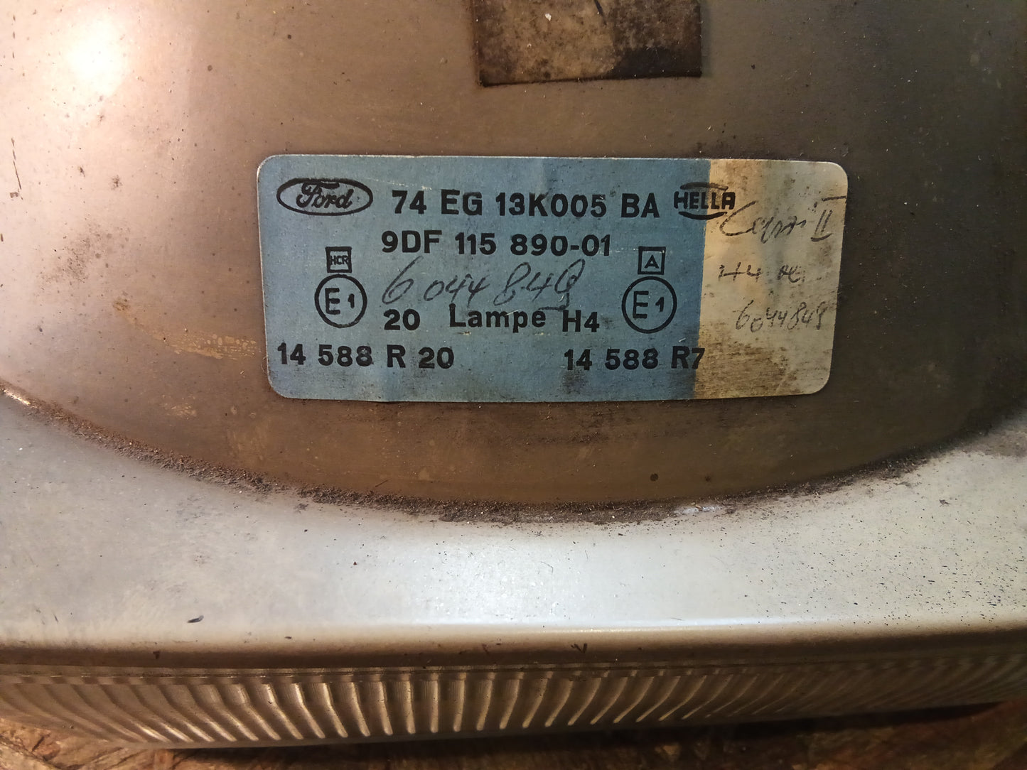 Ford Capri MK2 Scheinwerfer original Ford NEU