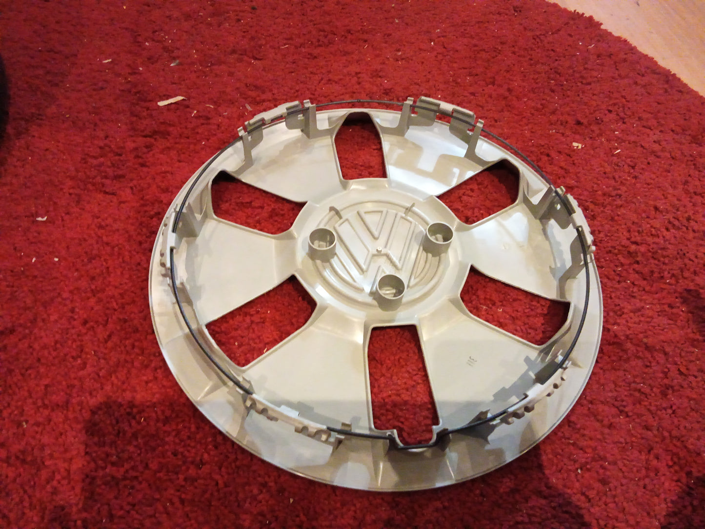 VW Up Radkappe 14 Zoll original VW GEBRAUCHT mit leichten Gebrauchsspuren