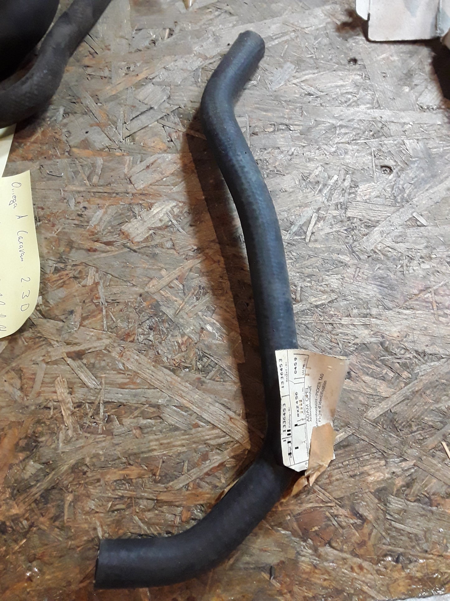 Omega A Caravan 2.3D Schlauch Ausgleichsbehälter original GM Opel NEU