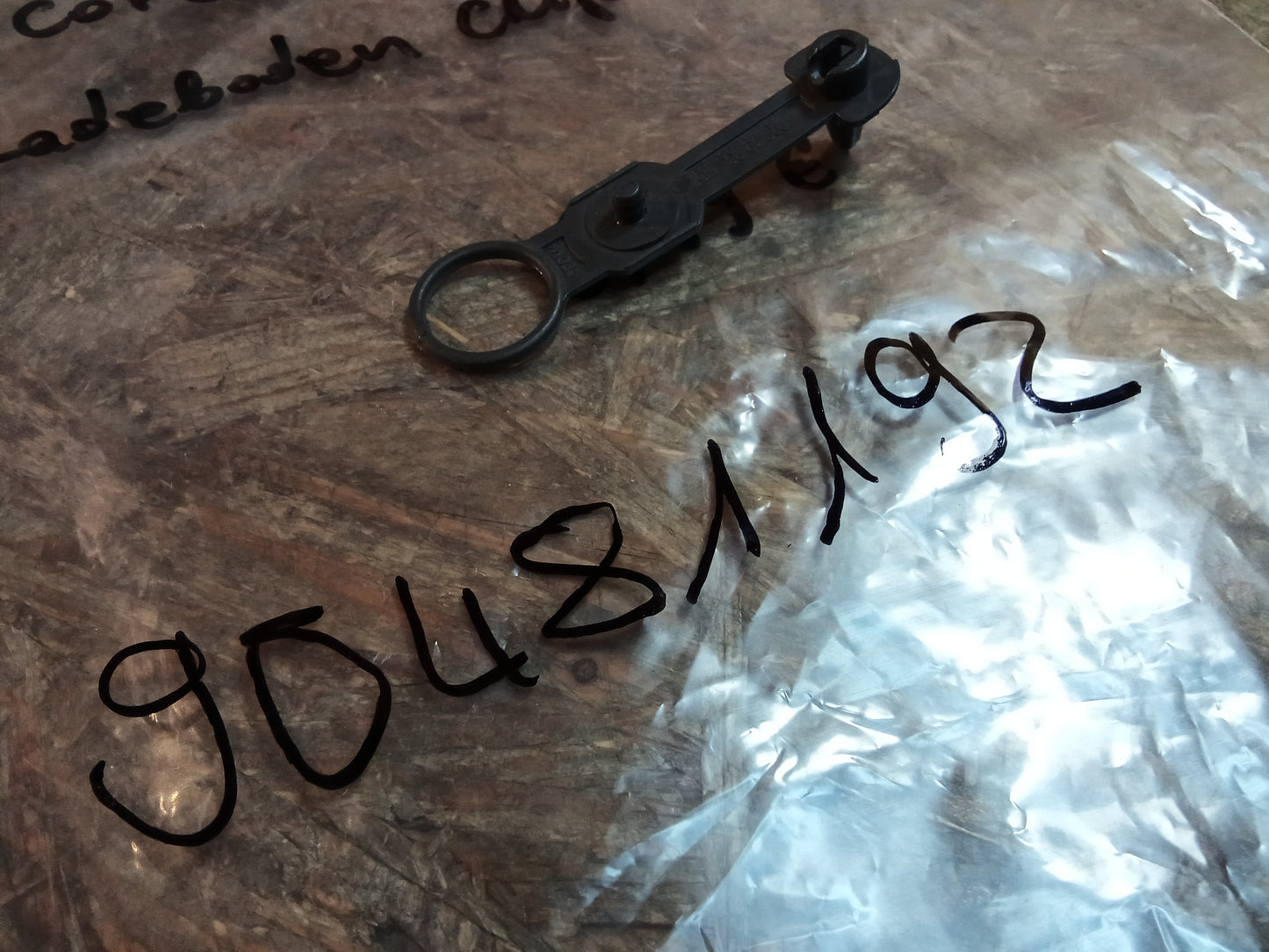 Corsa Clip Ladeboden Clip original GM NEU