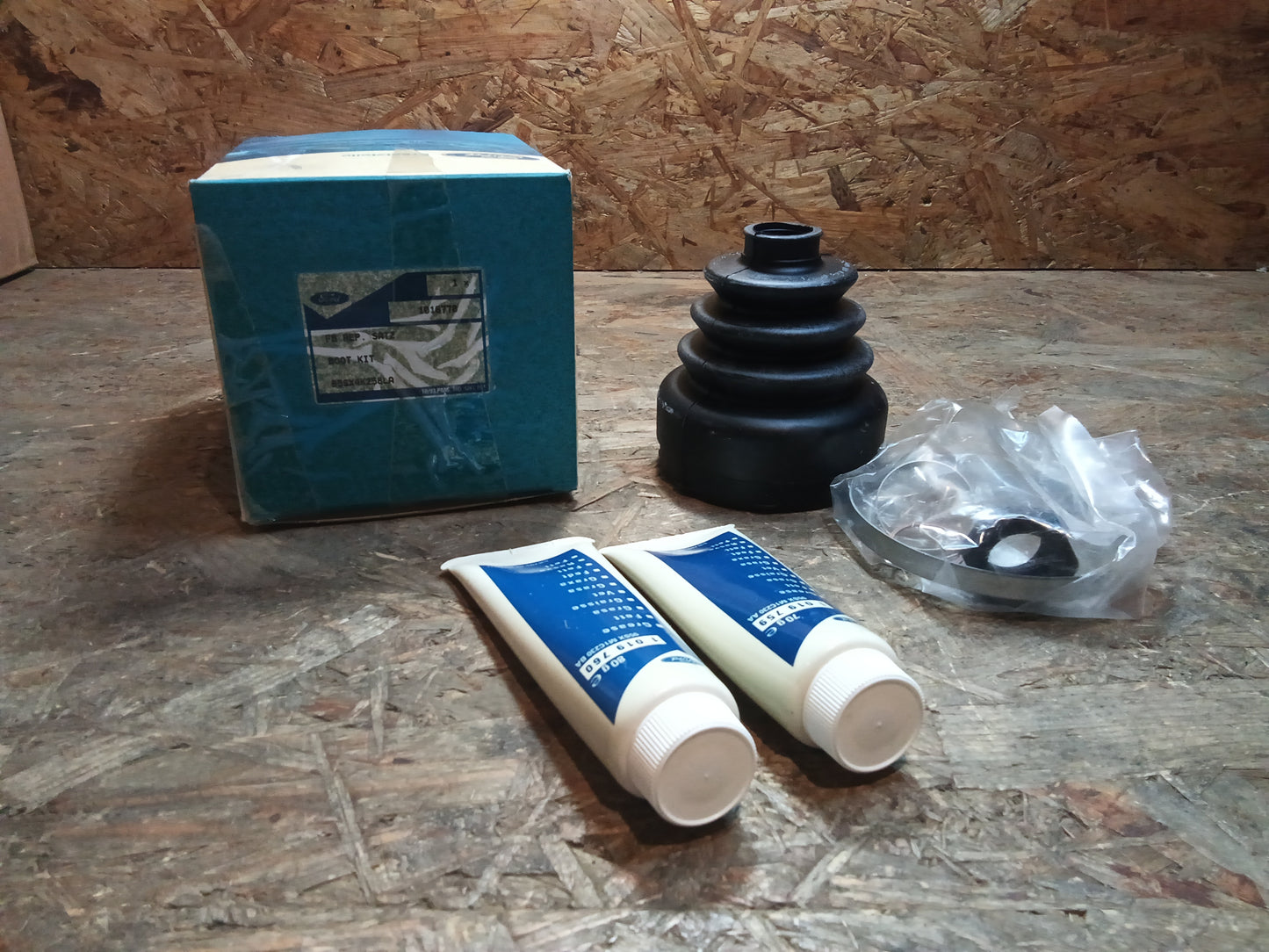 Ford Escort/ Focus/ Mondeo Achsmanschette Set original Ford NEU