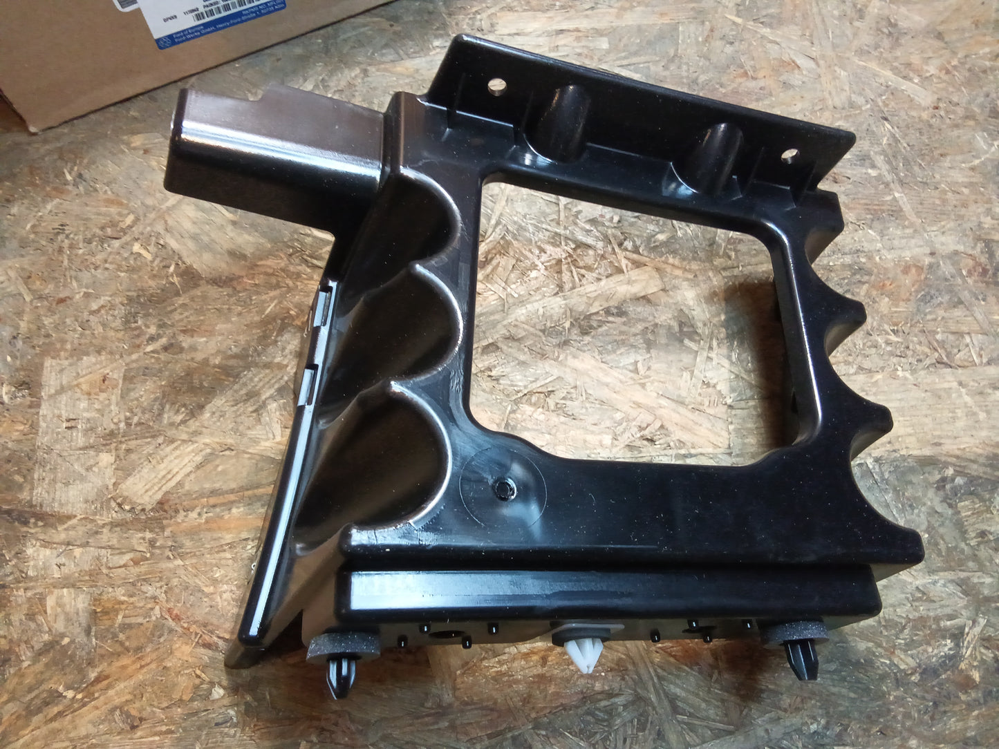 Ford Mustang MK6 Stoßstange Halter hinten links original Ford NEU