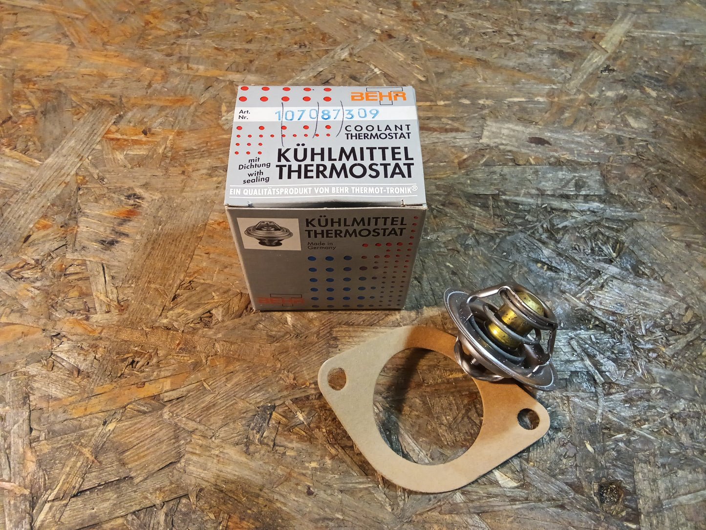 Chrysler, Dodge, Fiat, Ford, Jeep, Lancia, Nissan,MB, Opel, Subaru Thermostat Kühlmittel original BEHR NEU